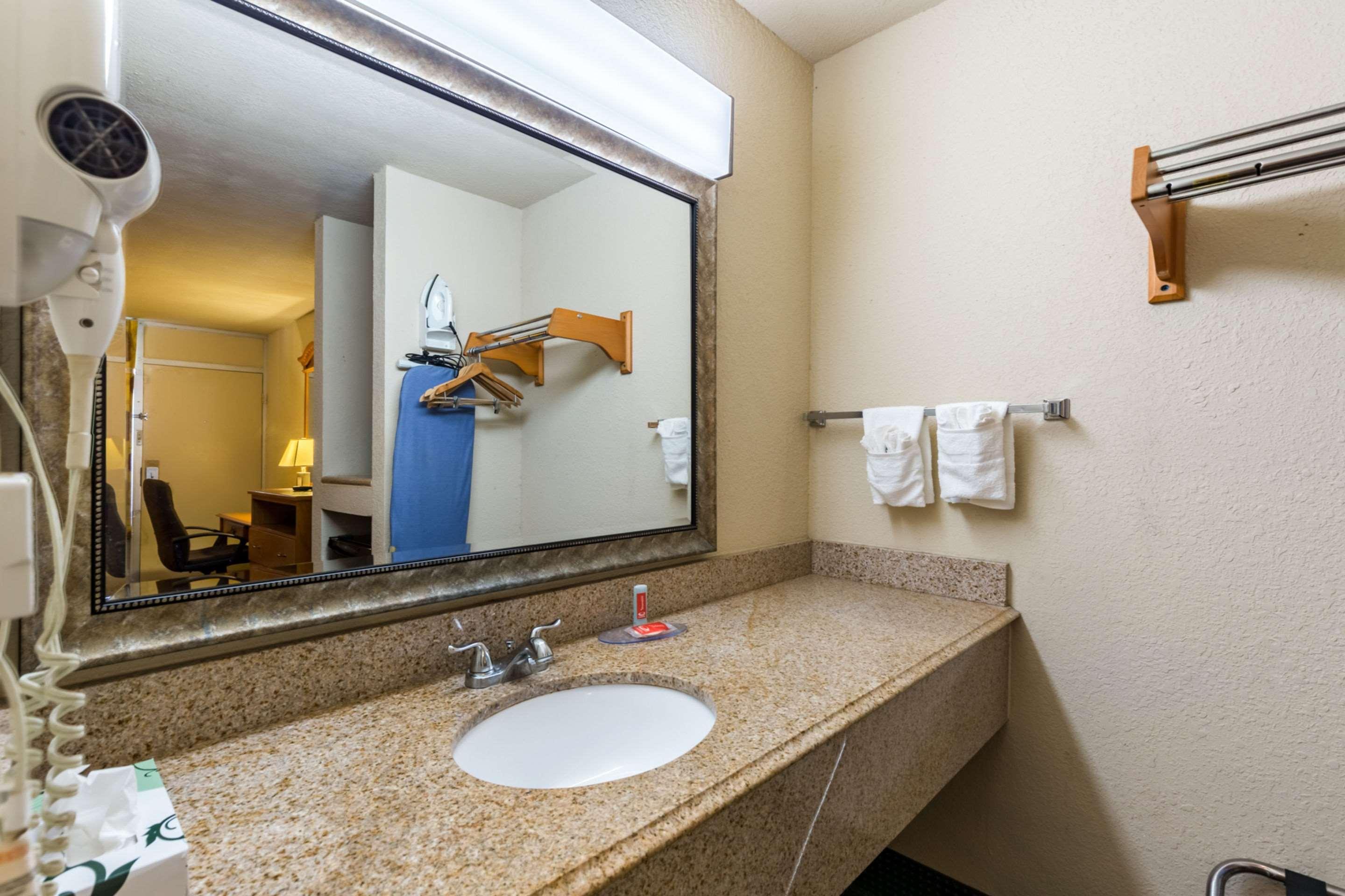 Econo Lodge Baytown Exterior foto